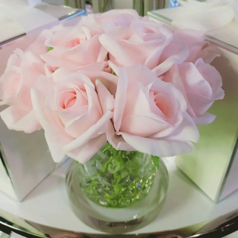 Cote Noire Bouquet Chevrons Boutons de roses rose clair majdeltier bouquet parfume 3