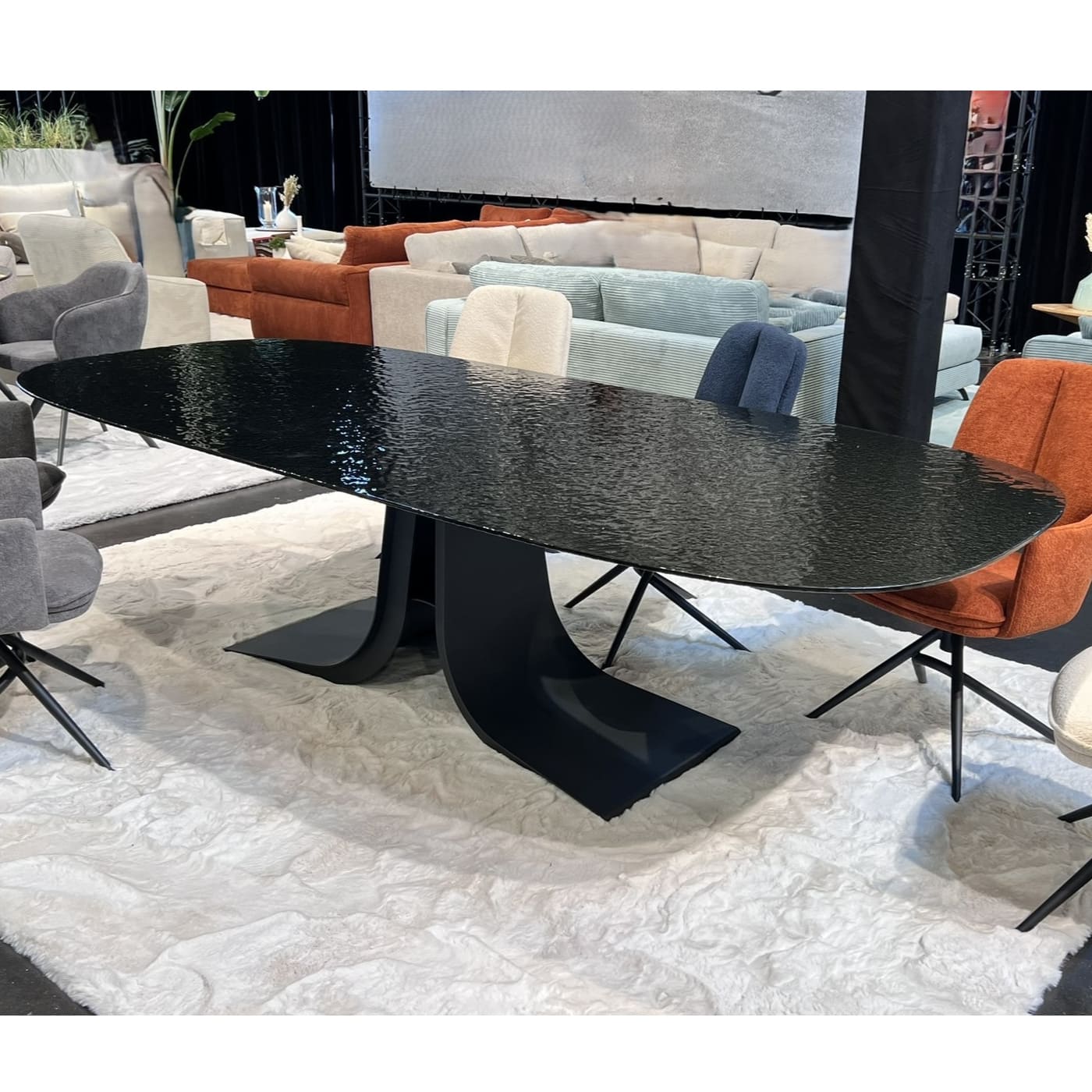 Table Vogue en verre trempe effet martele waterglass 280cm majdeltier 2