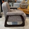 fauteuil arlo, fauteuil design avec un piétement signature