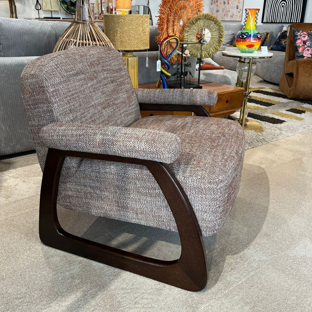 fauteuil arlo, fauteuil design avec un piétement signature