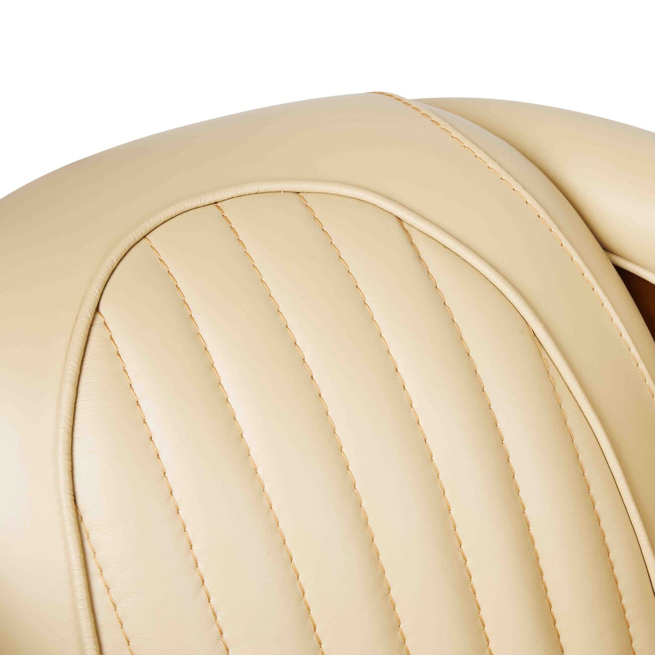 fauteuil club pirogue cuir beige 5