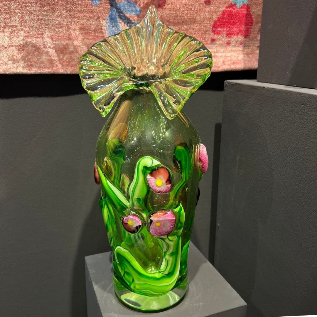 Vase Fiorito en verre vert : pièce sculpturale Art Nouveau faite main