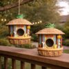 nichoir-oiseaux-tiki-bar-birdhouse-cabane-4-majdeltier Nichoir à Oiseaux Tiki Bar - Une Cabane à Oiseaux Tropicale Pleine de Charme