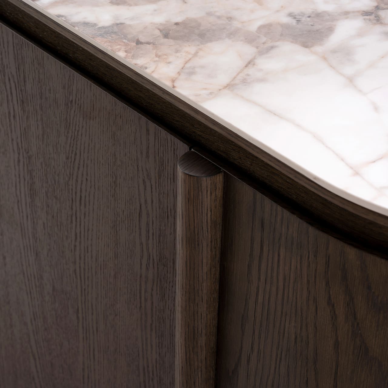 Buffet Arrondi Langford Céramique 120cm 6 détail poignée design, buffet arrondi langford richmond