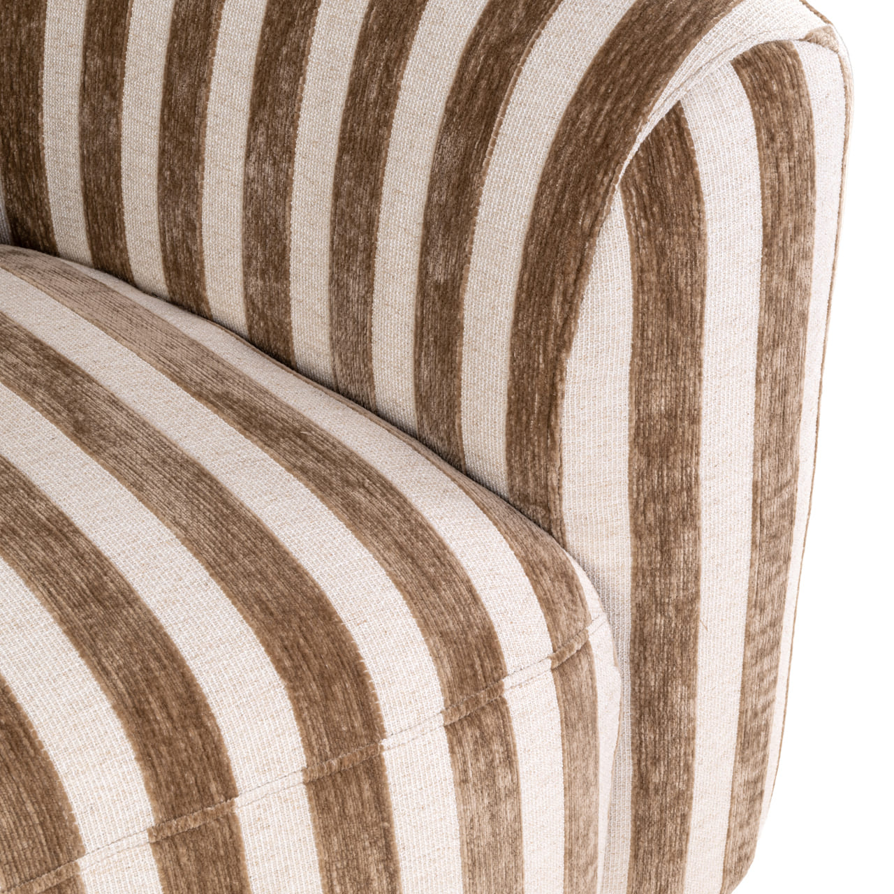 Détail accoudoir et coussin rayé, fauteuil Luxandra Richmond Interior