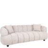 canape-amelia-beige-richmond-interior-natural-fancy-beige-majdeltier-11 Canapé Amelia beige capitonné, vue trois quarts, silhouette organique, incurvé, forme arrondie